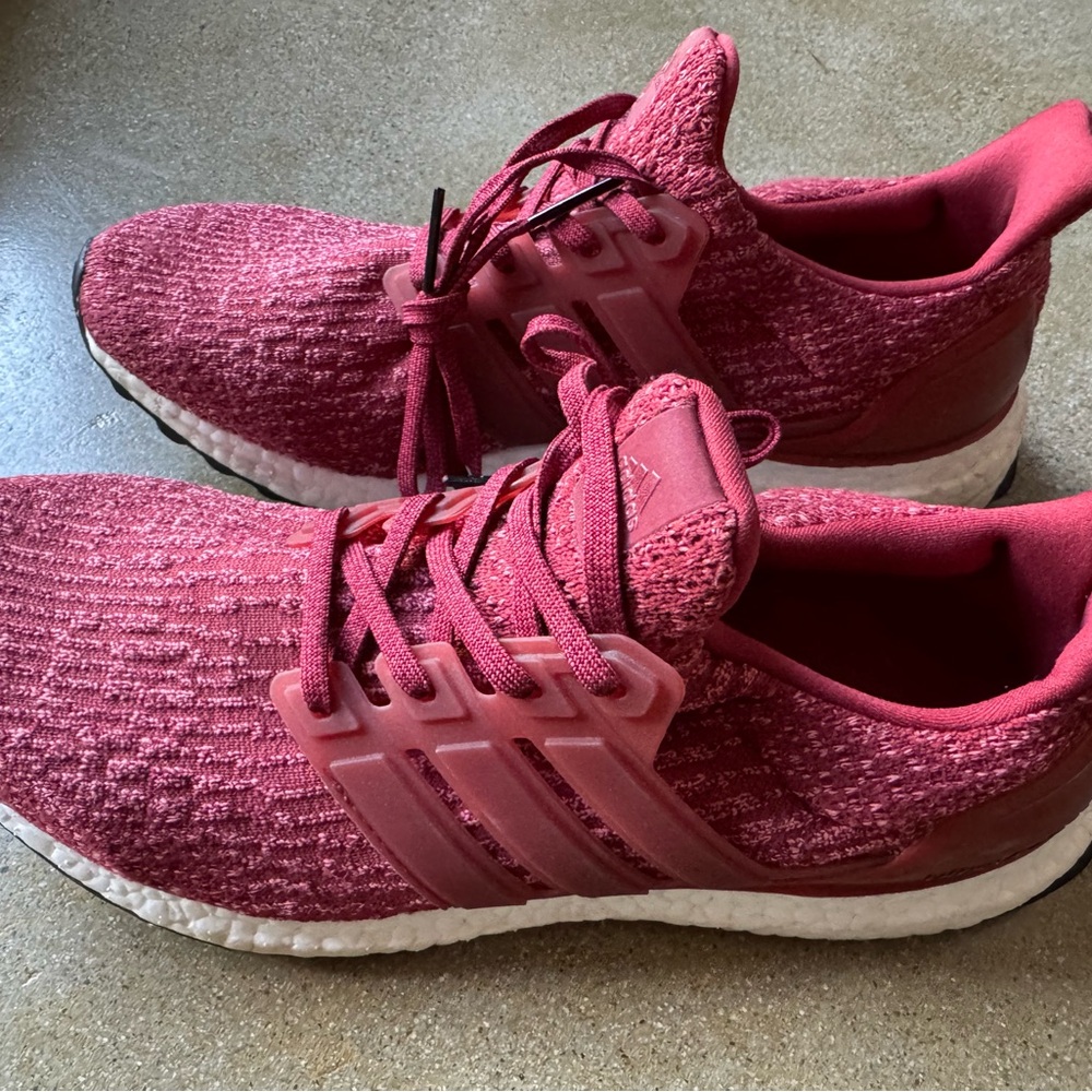 Women’s maroon adidas ultra boost - Picture 2 of 6